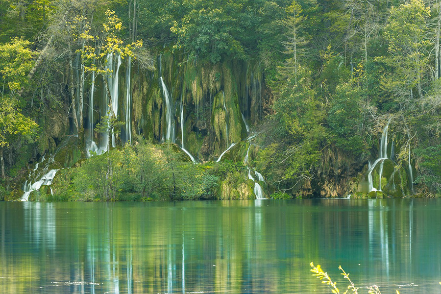 Visit Plitvice Lakes National Park 